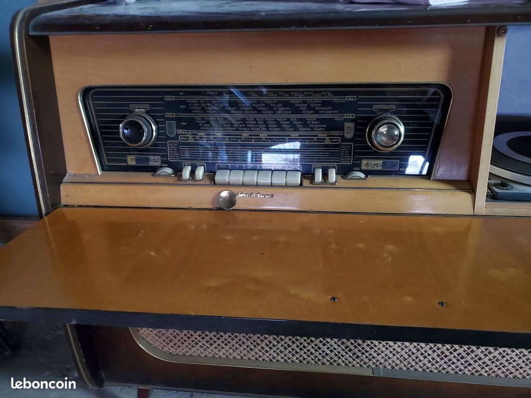 Meuble Radio, tourne disque Schaub Lorenz, modèle " ballerina konsert " (image 4)