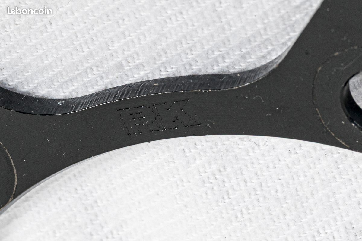 Couronne 46 dents PK 5621-46 pas 525 Triumph Street Triple 765 Daytona (image 3)