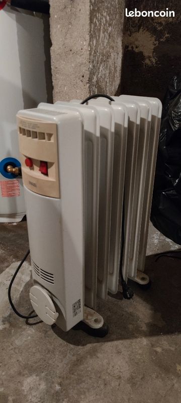 Radiateur 1500W sur roulettes (image 1)