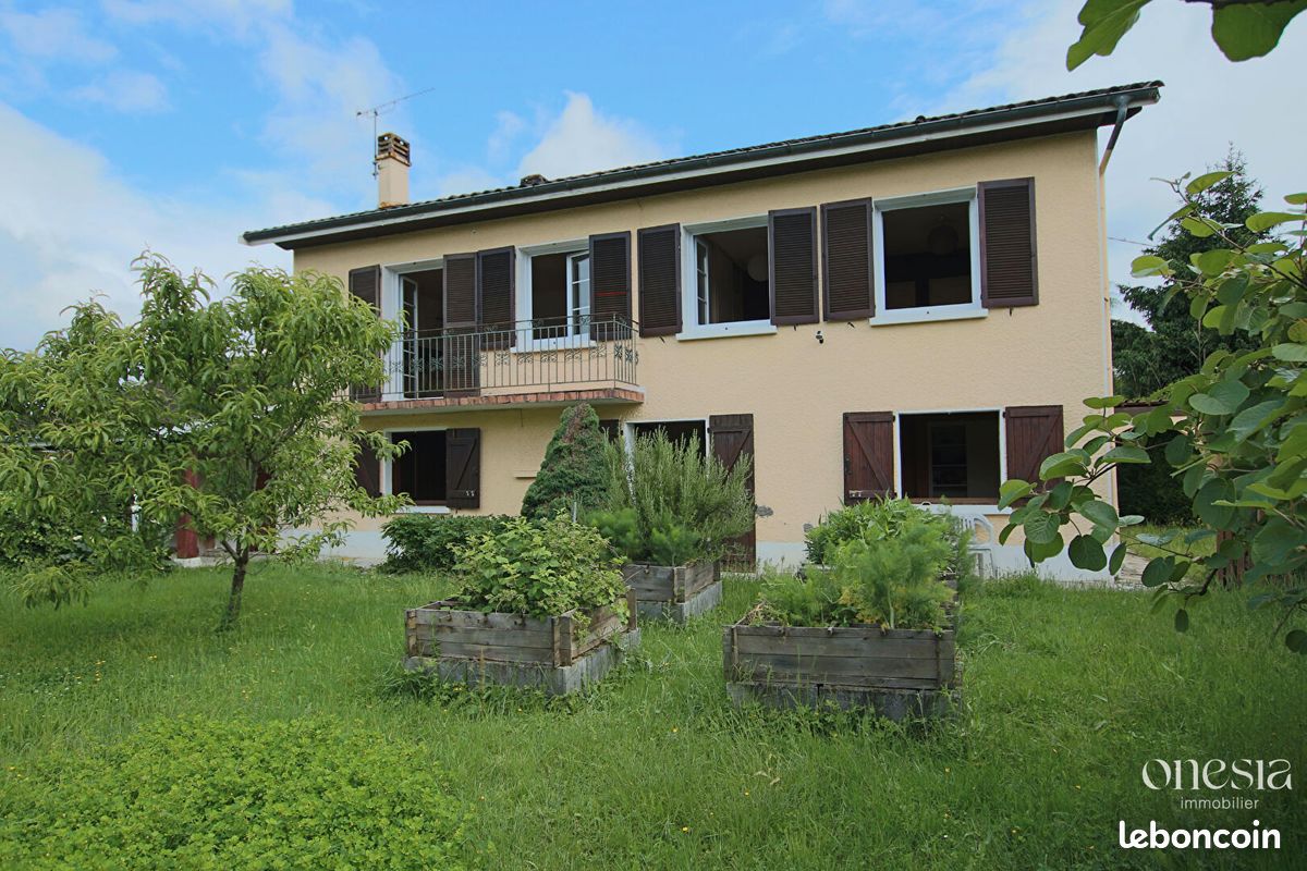 Maison 8 pièces 155 m² · à Lescar · 155 m² · 254 000 €