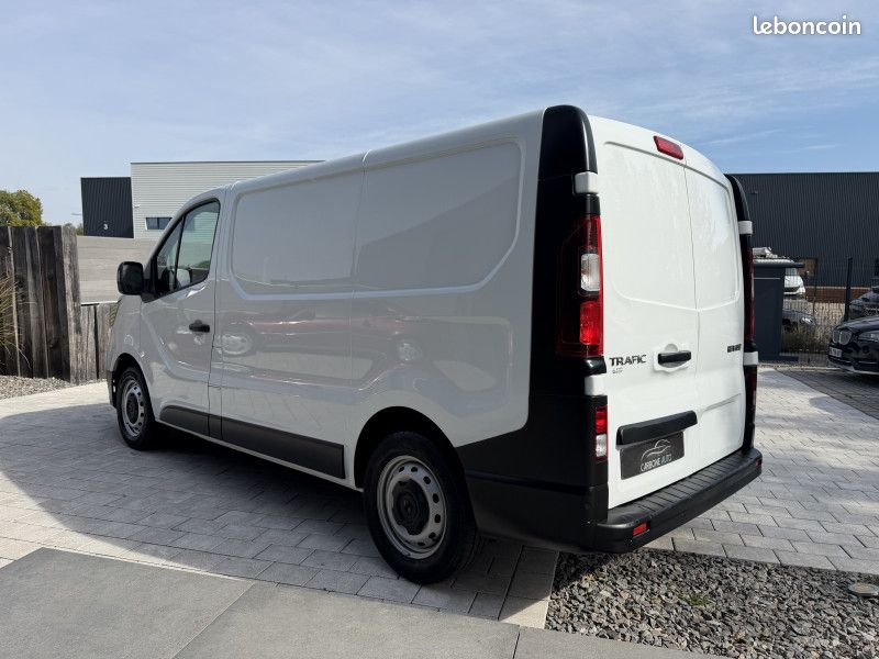Renault TRAFIC III FG L1H1 3T 2.0 BLUE DCI 130CH GRAND CONFORT - SUIVI RENAULT (image 4)