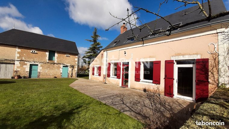 Longère 5 pièces 140 m²