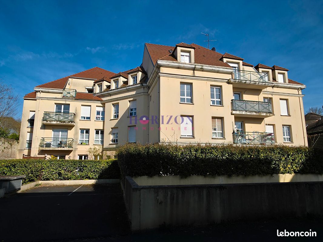 Appartement 3 pièces 53 m² · à La Chapelle-en-Serval · 53 m² · 960 €