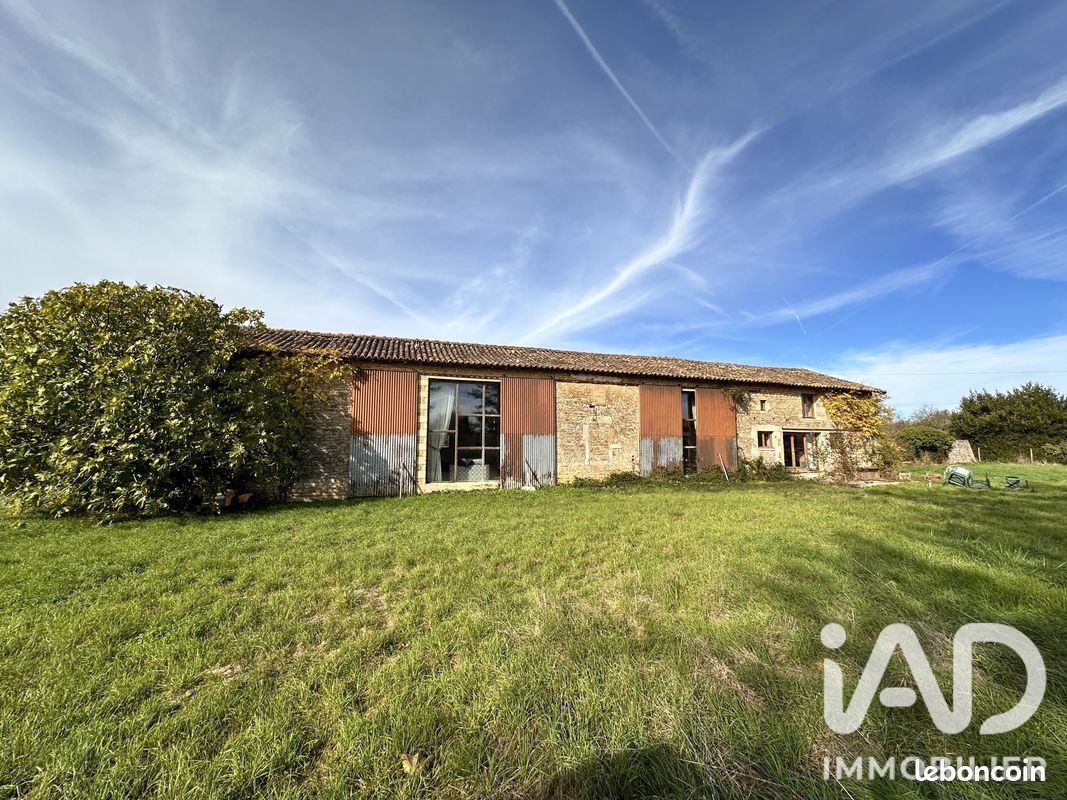 Maison 5 pièces 320 m² · à Clussais-la-Pommeraie · 320 m² · 148 500 €