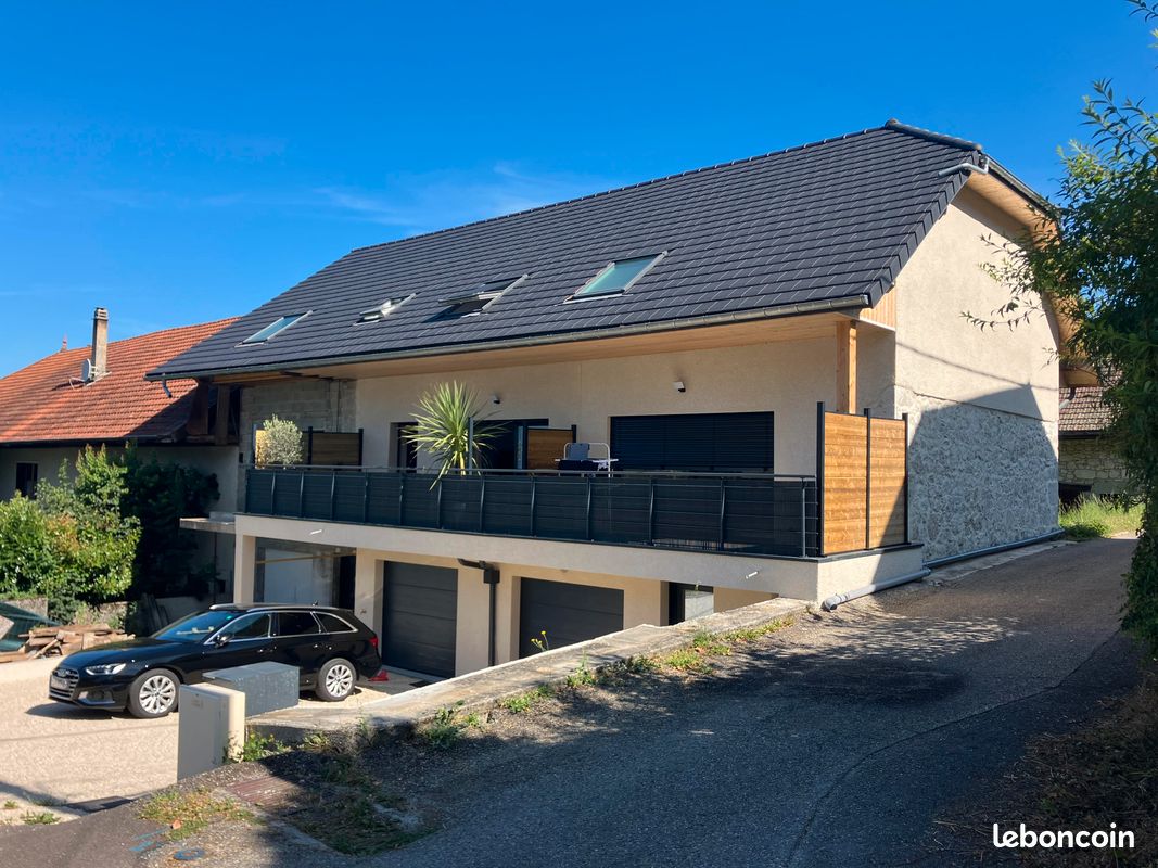Maison 5 pièces 101 m² · à Mouxy · 101 m² · 439 000 €