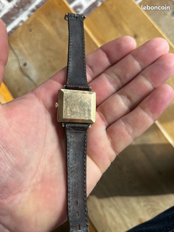 Cadran De Montre Ancien LIP En Métal - Dimensions 20.50 X 27.60 Mm