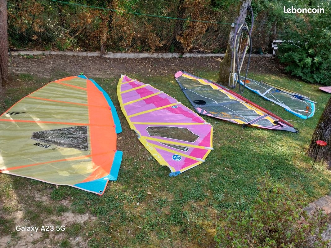 Lot planches à voile et gréements (image 2)