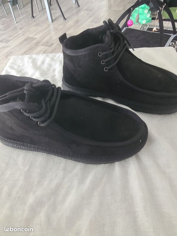 Chaussure homme habillé pointure 39 en cuir neuve étiquetter pas