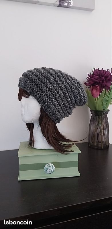 Joli bonnet slouchy gris foncé fils silver (image 2)