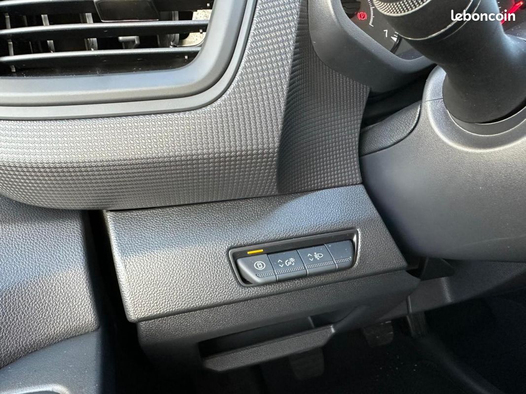 Renault trafic l1h1 advance 3t bluedci 150 auto - cam-clim auto-main libre-nav-rs-26658ht (image 17)
