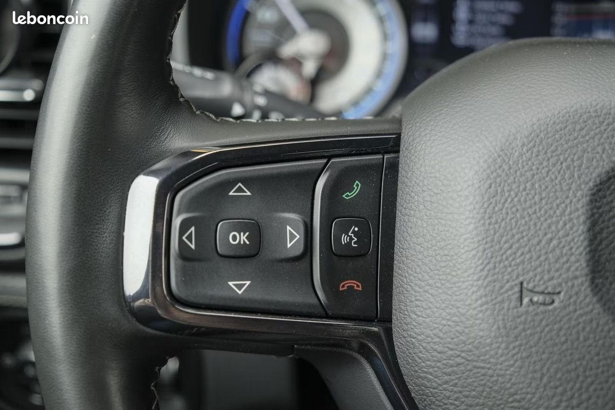 Dodge RAM 1500 Limited Widebody LPG 5.7 V8 HEMI 401 ch 4x4 – Harman Kardon – Air Suspension (image 17)