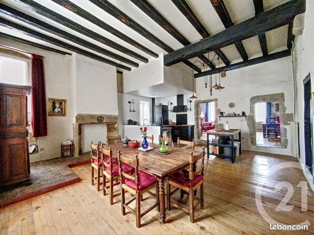 Maison 10 pièces 321 m²