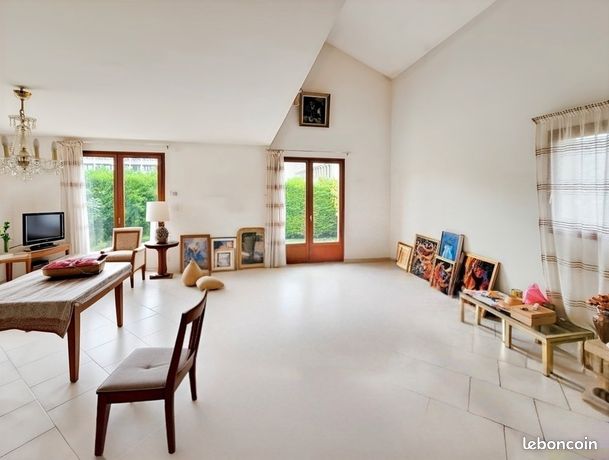 Maison 7 pièces 250 m²