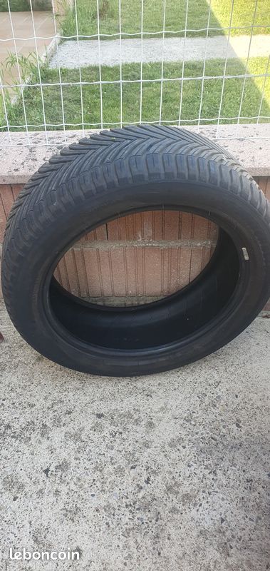 Pneu MICHELIN 225 50 R18 (image 3)