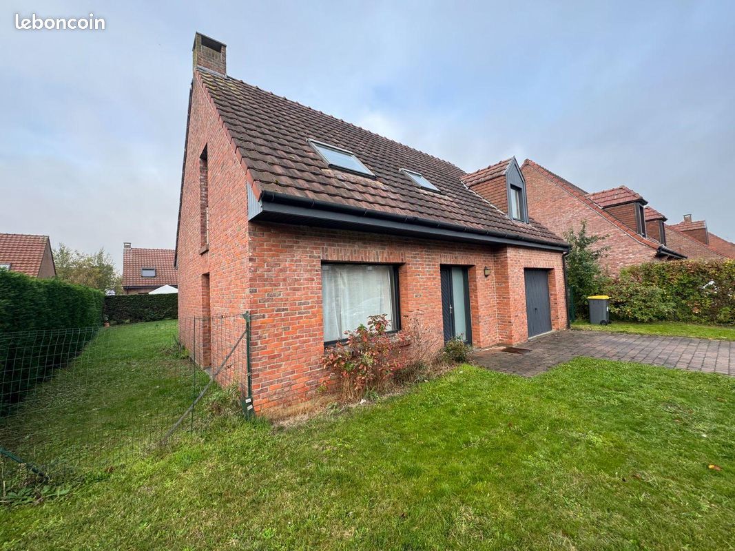 Maison 6 pièces 104 m² · à Pérenchies · 104 m² · 420 000 €