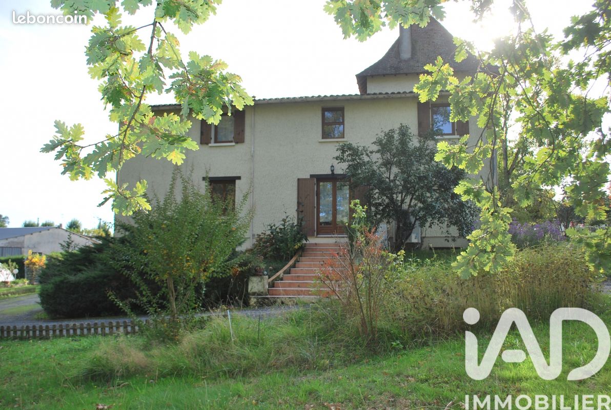 Maison 11 pièces 230 m² · à Margueron · 230 m² · 362 000 €