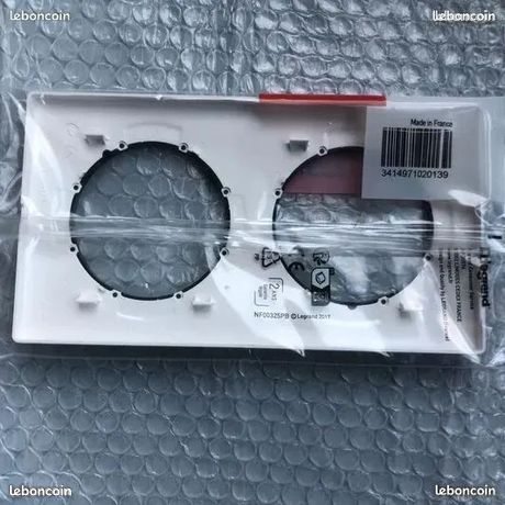 Legrand - Plaque Carrée Dooxie 1 Poste Finition Blanc Avec Bague Effet Chrome Ref 600841