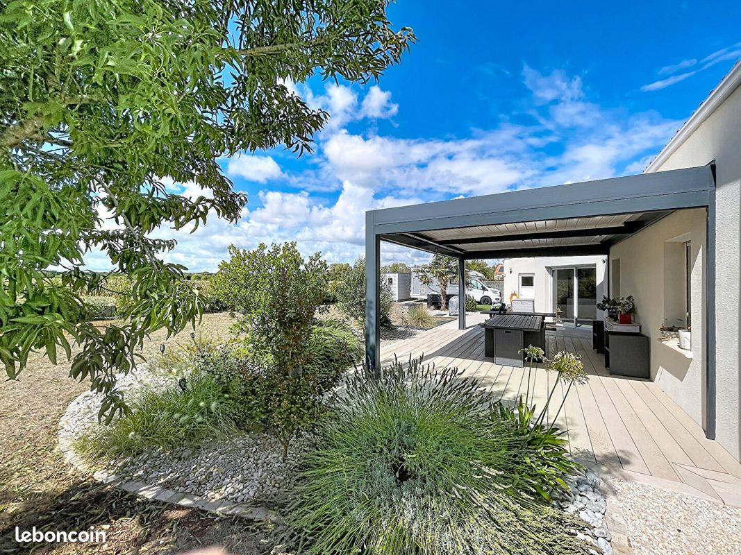 Maison 5 pièces 108 m² · à La Laigne · 108 m² · 275 000 €