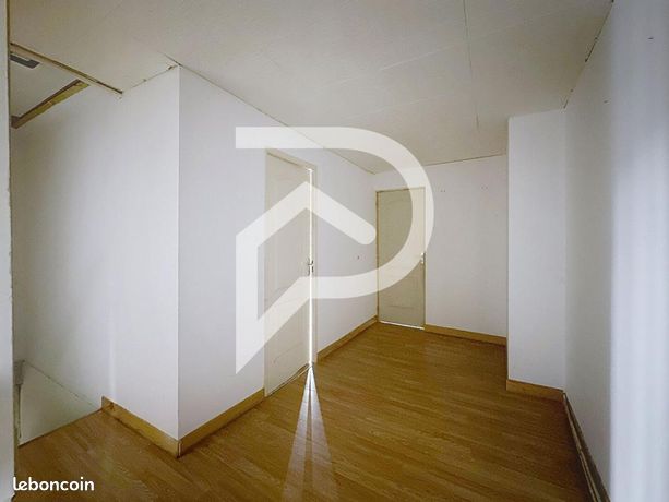 https://img.leboncoin.fr/api/v1/lbcpb1/images/de/47/c7/de47c7044b9d8f0b188e724f854f503e07aca49b.jpg?rule=ad-image