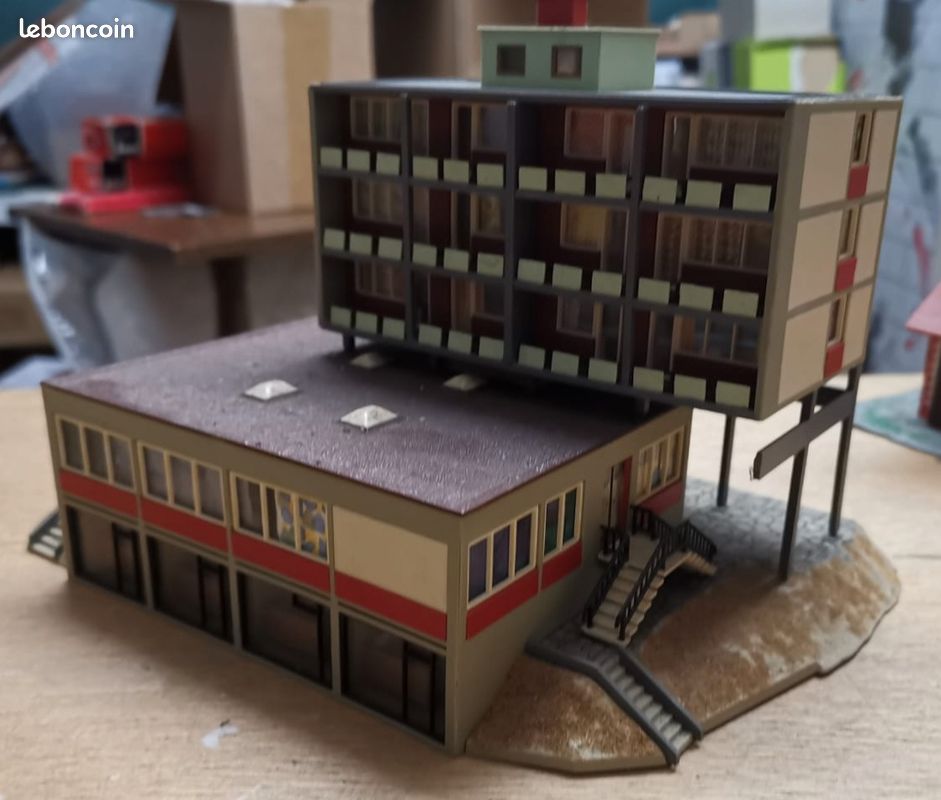 Tuto & retour d'expérience : Bâtiment industriel de Cités miniatures – Le train de Manu