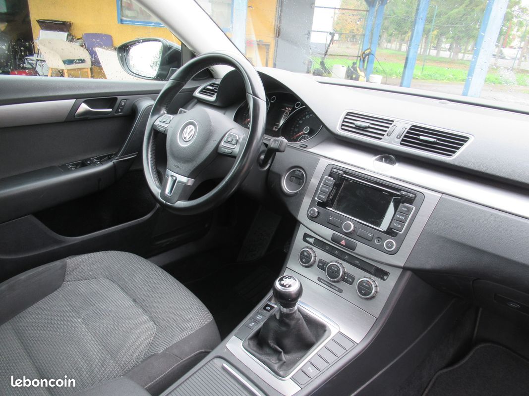 Volkswagen passat 1.8 tsi 160ch confortline tres bel etat (image 5)