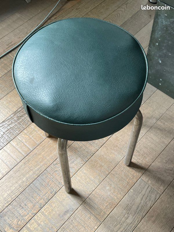 Tabouret simili vert (image 1)
