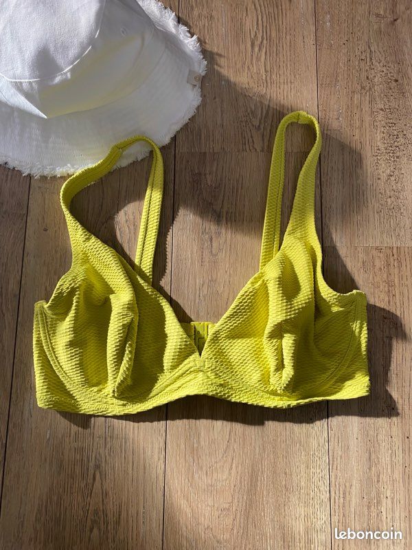 Maillot de bain 95E le bain by Etam couleur anis Vêtements