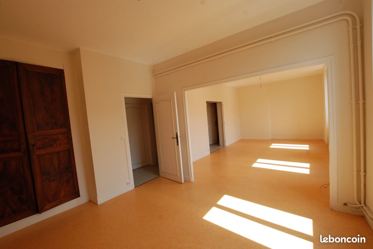 Local commercial 4 pièces 137 m² · à Souillac · 137 m² · 216 250 €