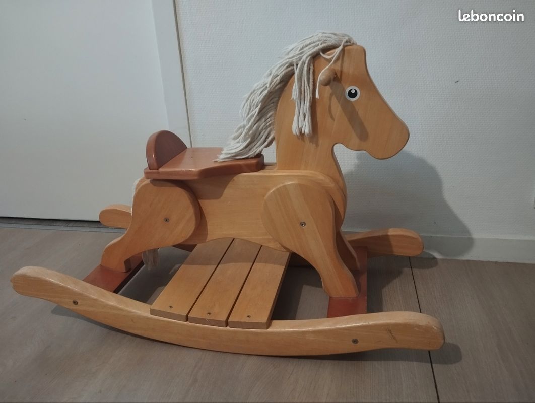 Cheval de bois (image 1)