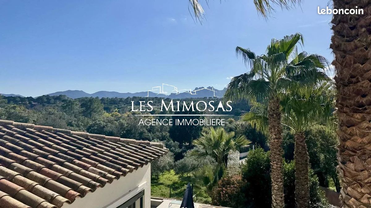 Maison 10 pièces 400 m² · à Roquebrune-sur-Argens · 400 m² · 1 600 000 €