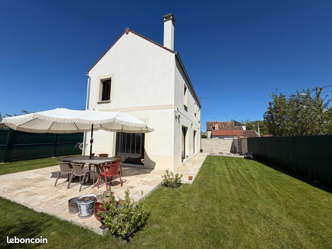 Maison 5 pièces 140 m² · à Bois-le-Roi · 140 m² · 595 000 €