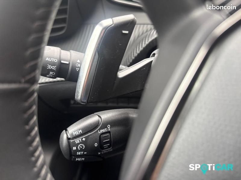 Peugeot 2008 1.2 PureTech 130ch S&S Style EAT8 (image 22)