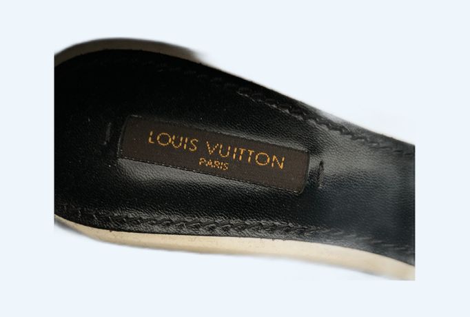 Escarpins Louis Vuitton  Achat / Vente de Chaussures LV - Vestiaire  Collective