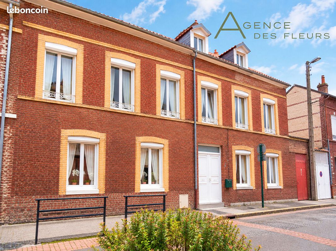 Maison 9 pièces 190 m² · à Caudebec-lès-Elbeuf · 190 m² · 245 000 €