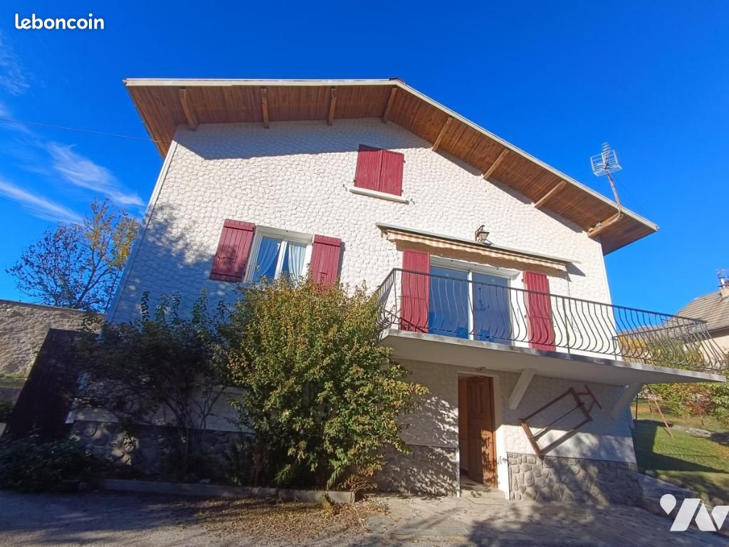 Maison 5 pièces 136 m² · à Seyne · 136 m² · 320 000 €