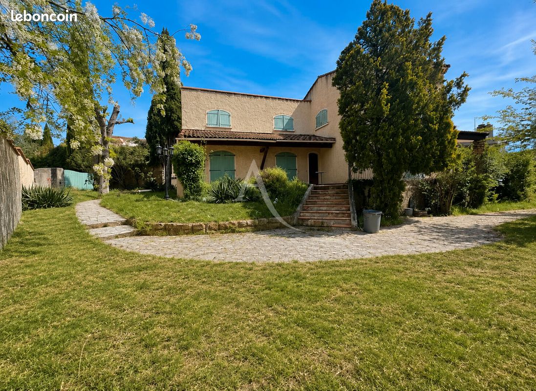 Maison 6 pièces 147 m² · à Salon-de-Provence · 147 m² · 488 000 €