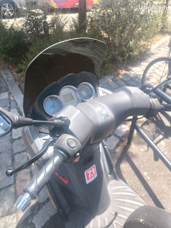 Scooter pour pièces (image 5)