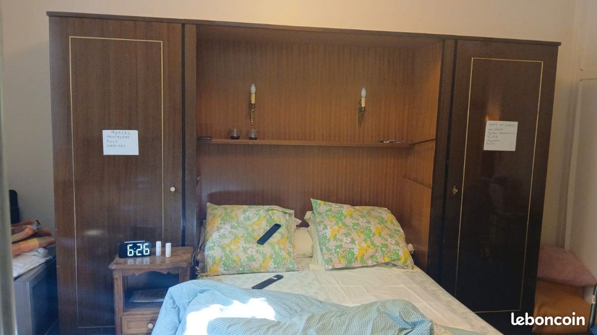Lit escamotable 140x190 avec 1 armoire de chaque côte (image 1)