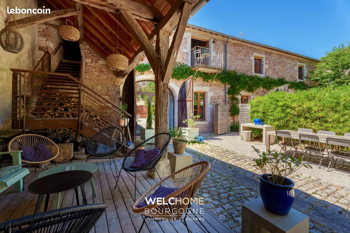 Maison 9 pièces 412 m² · à Givry · 412 m² · 850 000 €