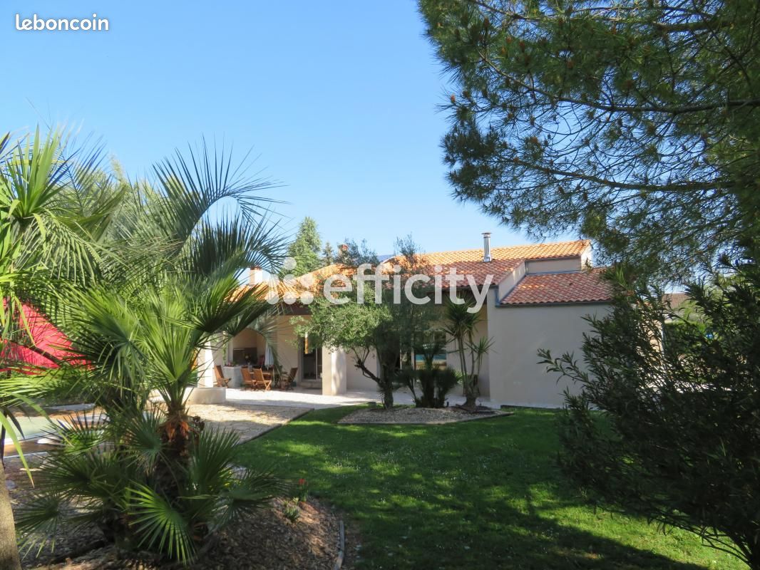 Maison 7 pièces 212 m² · à Courçon · 212 m² · 468 000 €