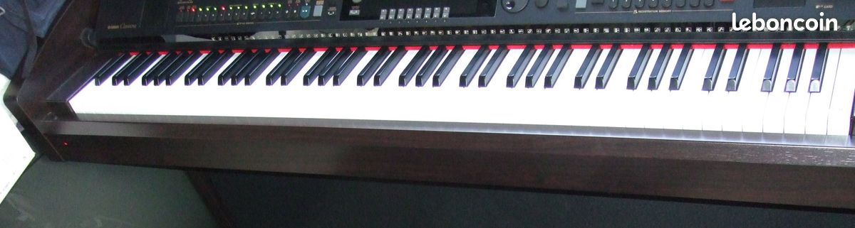 Piano yamaha clavinova cvp-305 (image 14)