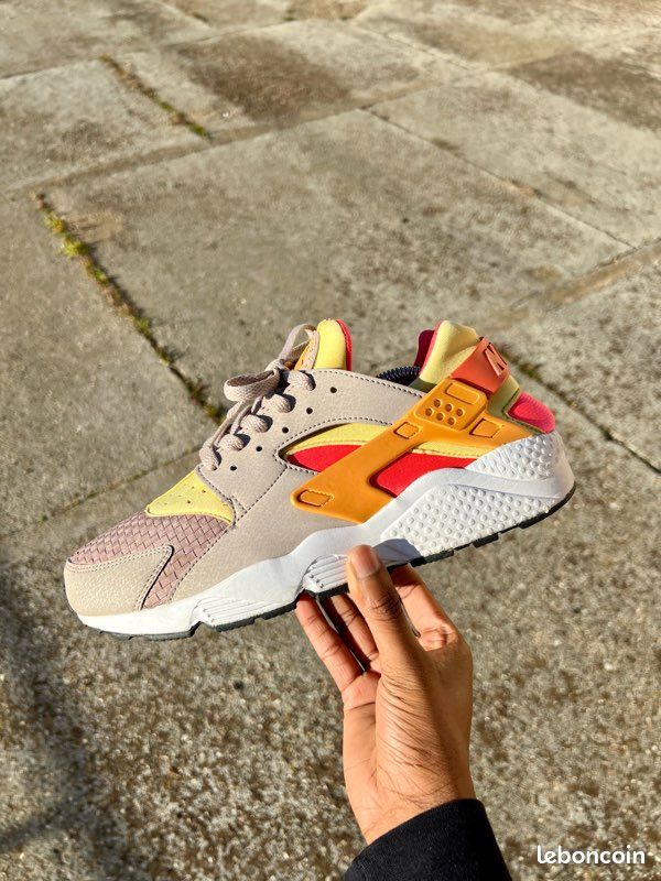 Nike Huarache Woven Light Brown Atomic Mango Chaussures