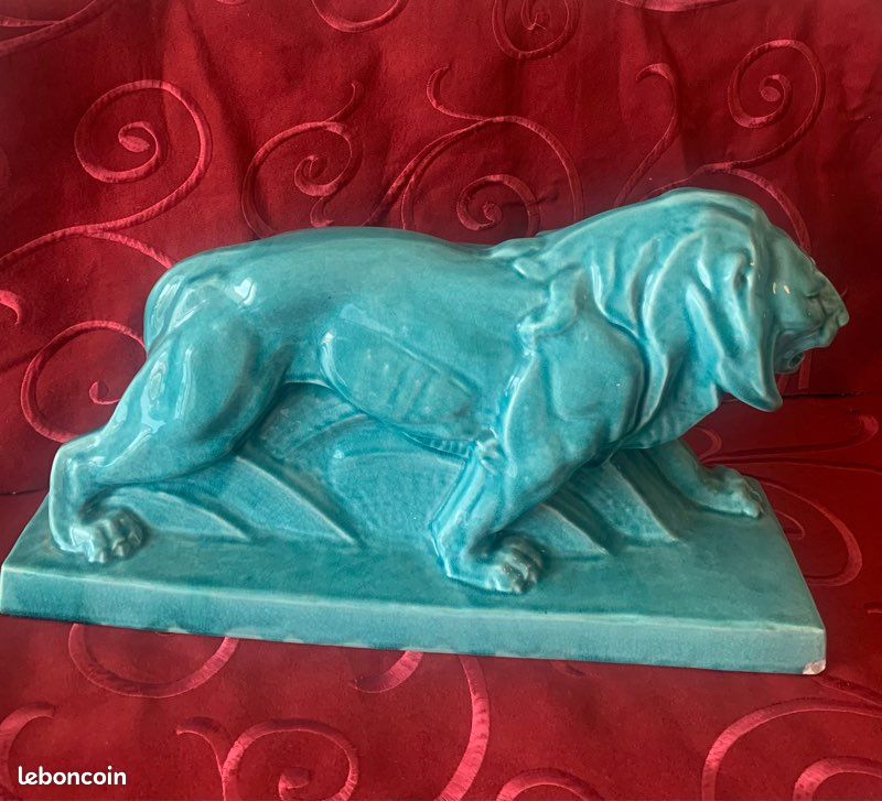 Très beau Lion en céramique bleu céladon (image 3)