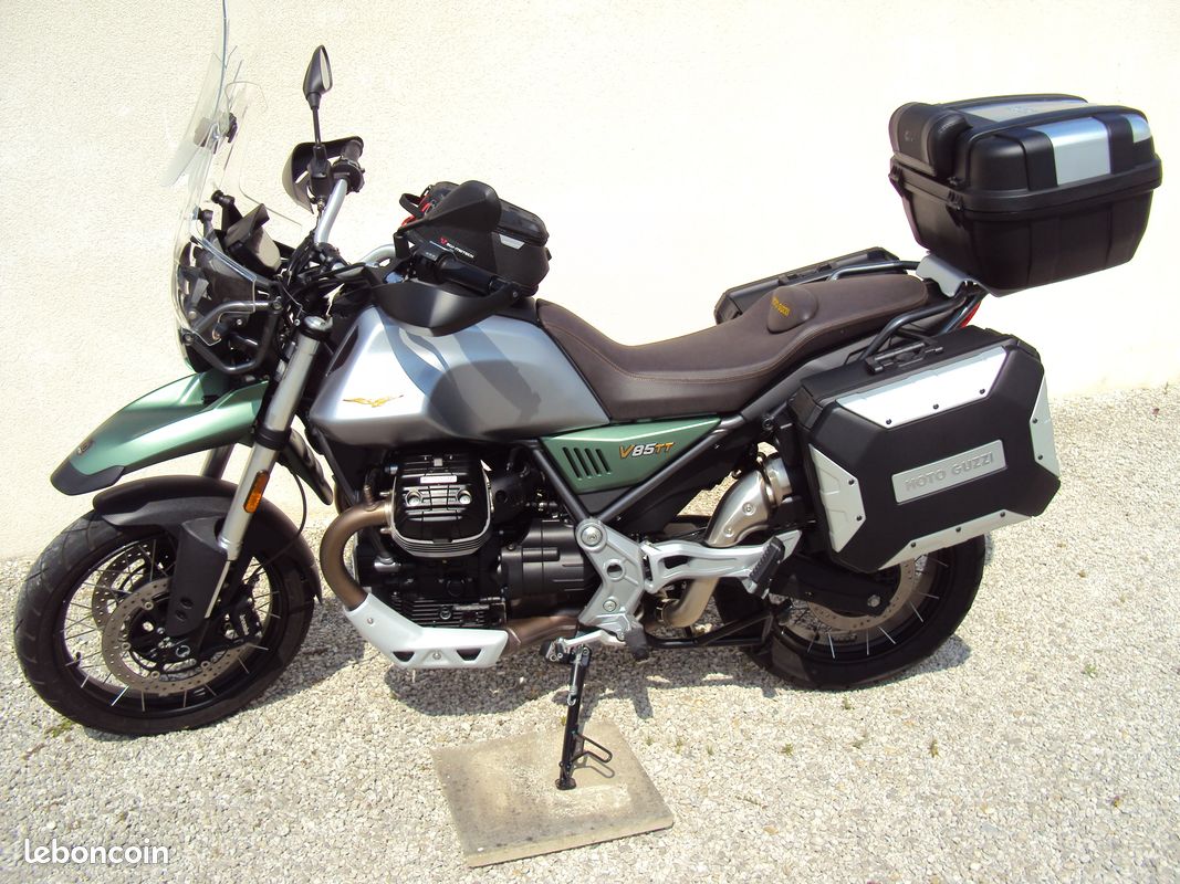 Motorcycle Moto Guzzi V85tt 2021 Prezzo Bike Moto Guzzi V 85 Tt