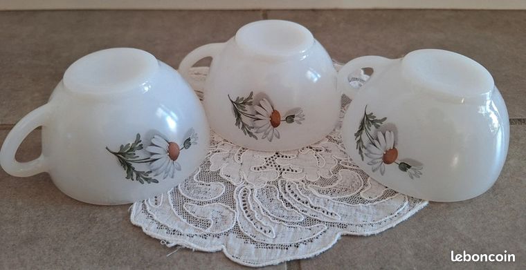 Authentique vintage Arcopal série Marguerites des 60’s