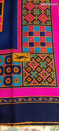 Foulard Yves Saint-Laurent Haute Couture En Soie - Motif Géométrique Vert - Avec Sa Boîte - Neuf
