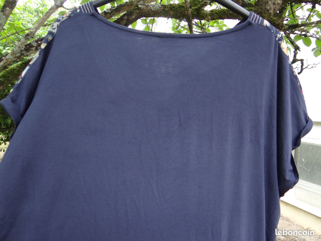 Tee-shirt neuf Damart T 50/52 bi-matière bleu marine & imprimé (image 7)