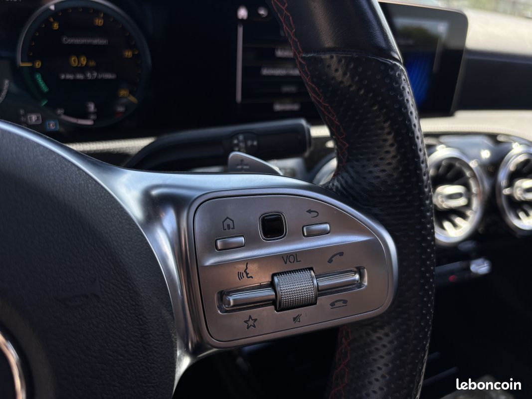 MERCEDES Classe A 200D AMG LINE 2.0 D 150 8G-DCT - GARANTIE 12 MOIS (image 23)