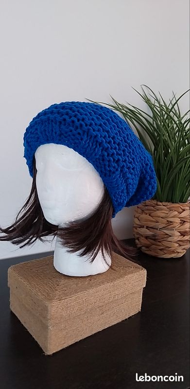 Joli bonnet large bleu électrique (image 8)