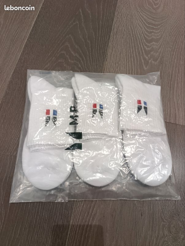 Lot de 3 paires de chaussettes Myprotein neuves (image 1)